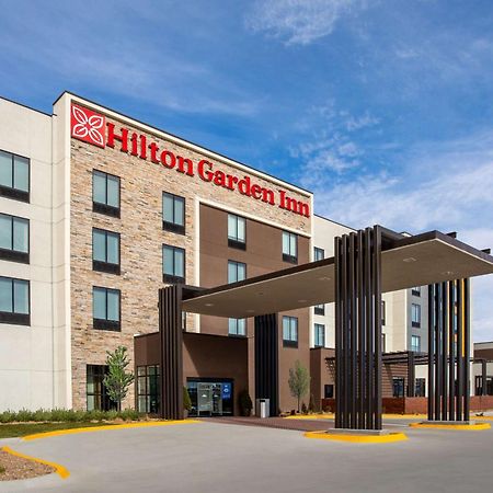 Hilton Garden Inn Hays, Ks Exterior foto