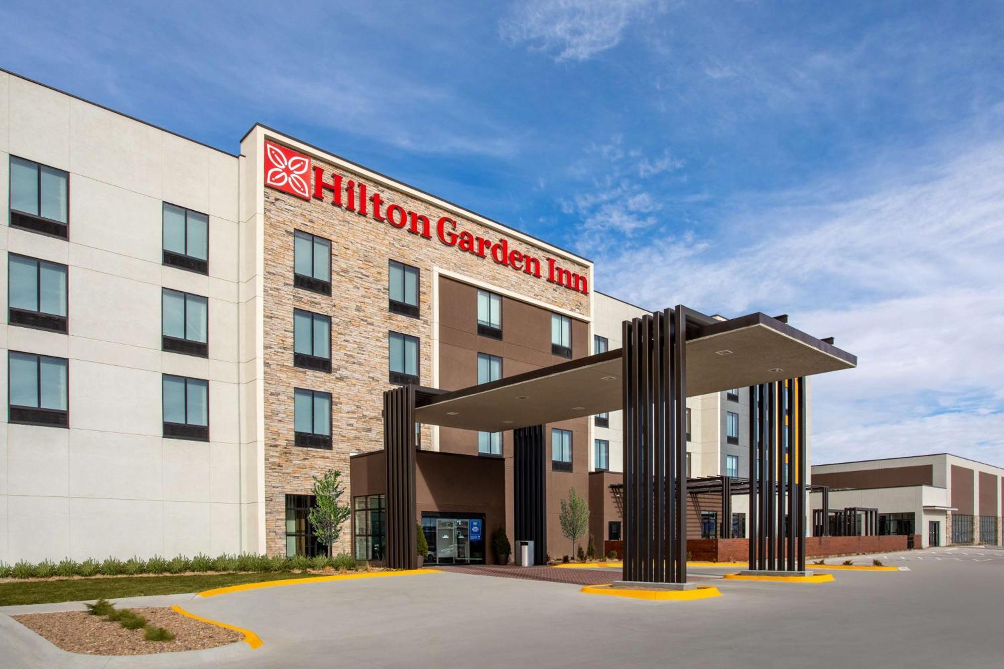 Hilton Garden Inn Hays, Ks Exterior foto
